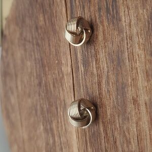 Celtic knot earrings E205‎